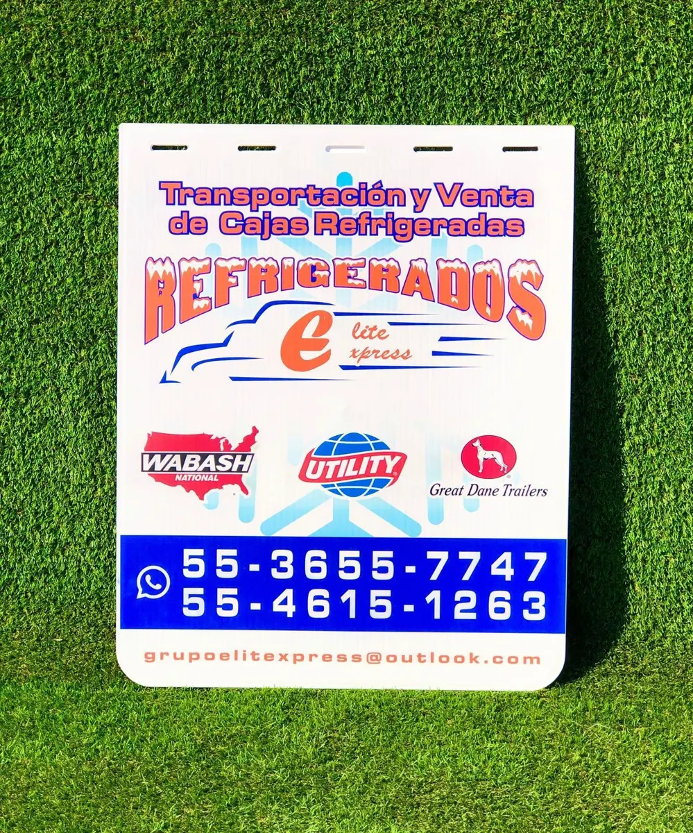 Lodera blanca para empresa de transporte y venta de cajas refrigeradas, con logotipos de marcas de remolques y teléfonos en franja azul